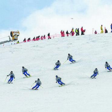 Björn Brand ist Schweizer «Schneesportkönig» - Vize-Schweizermeister in der offenen Kategorie: Demoteam Saanenland.