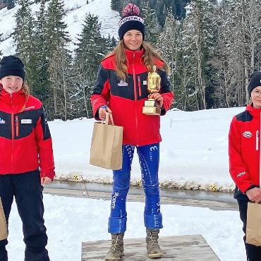Becherrennen zum Saisonabschluss des Skiclubs Turbach-Bissen - Podestfahrerinnen JO.