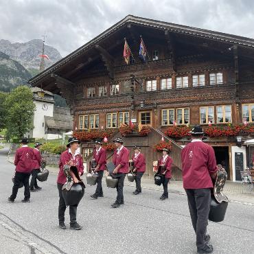 Ein Licht für die Schweiz: So feierte das Saanenland den 1. August