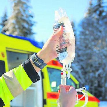 Spital STS AG: über 7400 Rettungsdiensteinsätze - Die Rettungssanitäter:innen des Rettungsdienstes der Spital STS AG leisteten 2022 über 7400 Einsätze, verabreichten über 4000 Infusionen und wurden zu 135 Reanimationen gerufen. FOTO: ZVG