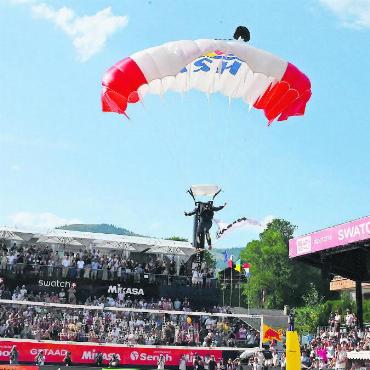 Swatch Beach Pro Gstaad 2025 - In diesem Fall der Matchball für den Herrenhalbfinal.