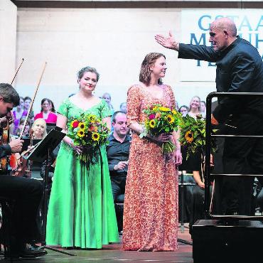 Ein Monument der Musikgeschichte - Applaus für Jaap van Zweden, den grossartigen Dirigenten, und die Solistinnen Kateryna Kasper und Catriona Morison.