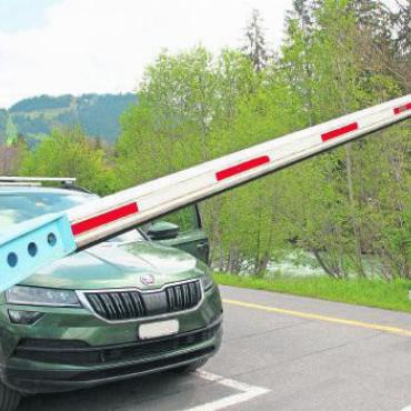Jahresrückblick 2024 – Politik: Gesundheit, Bauprojekte und Wahlen - In der Grubenstrasse plant die Gemeinde Saanen eine Barriere. SYMBOLBILD: KEREM MAURER