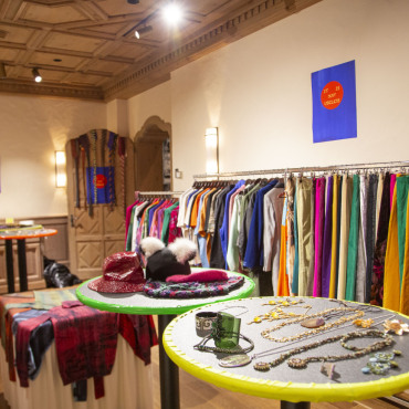Mit Secondhand die Welt retten