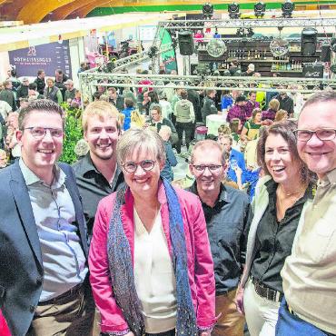 Impressionen: Endlich wieder Gstaader Messe! - Der Vorstand der 42. Gstaader Messe (von links nach rechts): Philipp Reber, Marc Schmid, Eliane Behrend, Patrick Staub, Daniela Addor und Beat Mösching.
