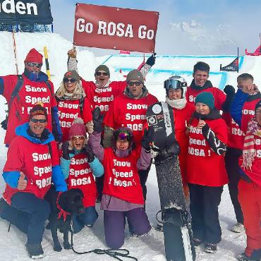 Rosa Colella überzeugt mit zwei Top-5-Plätzen - Grosser Fanclub: Freunde und Familie sind nach St. Moritz gereist, um Colella zu unterstützen.