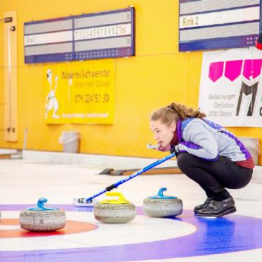 Gstaad in schottischer Hand: Dodds und Mouat gewinnen das Mixed-Doubles-Curling-Turnier 2024 - Konzentration ist angesagt!