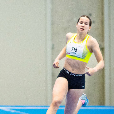 Bronze für Leonie Steffen an den Nachwuchs-Hallen-Schweizermeisterschaften - V.l. Malia Curtet, Stade Genève, Sarah Maria Berger, LC Rapperswil-Jona und Leonie Steffen, TV Saanen-Gstaad.