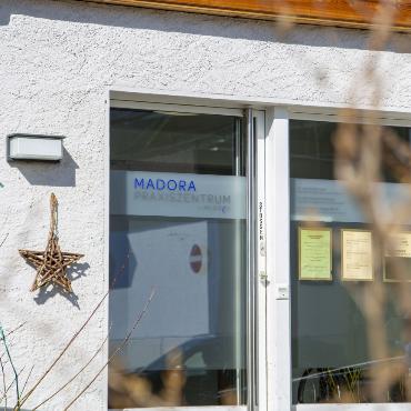 Madora Praxiszentrum:  Mondescu und Hoyer gehen