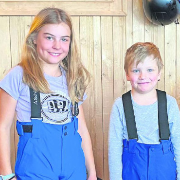Nina Grundisch und Andreas Lehmann sind Gstaader Clubmeister:in 2024 - Podest Mädchen 2014 und jünger.
