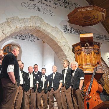 So tönts im Gsteig 2026: ein Abend voller Beständigkeit - Jodlerklub Gsteig