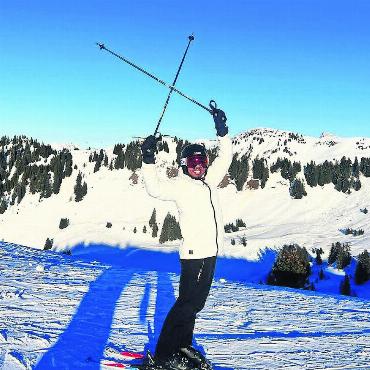 Mohamed Abdifatah ist im Saanenland angekommen - … oder als Schnee beim Skifahren auf dem Hühnerspiel. FOTO: ZVG