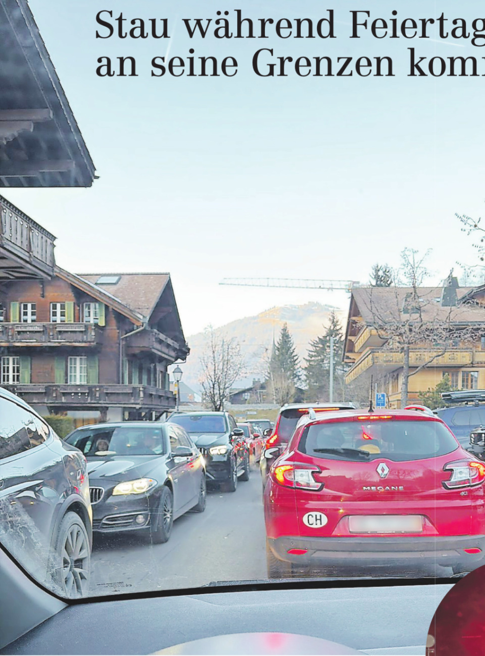 Stau während Feiertagen: Warum Gstaad an Spitzentagen an seine Grenzen kommt - Das Bild wird blockiert. – Möglicherweise durch einen aktiven Adblocker.