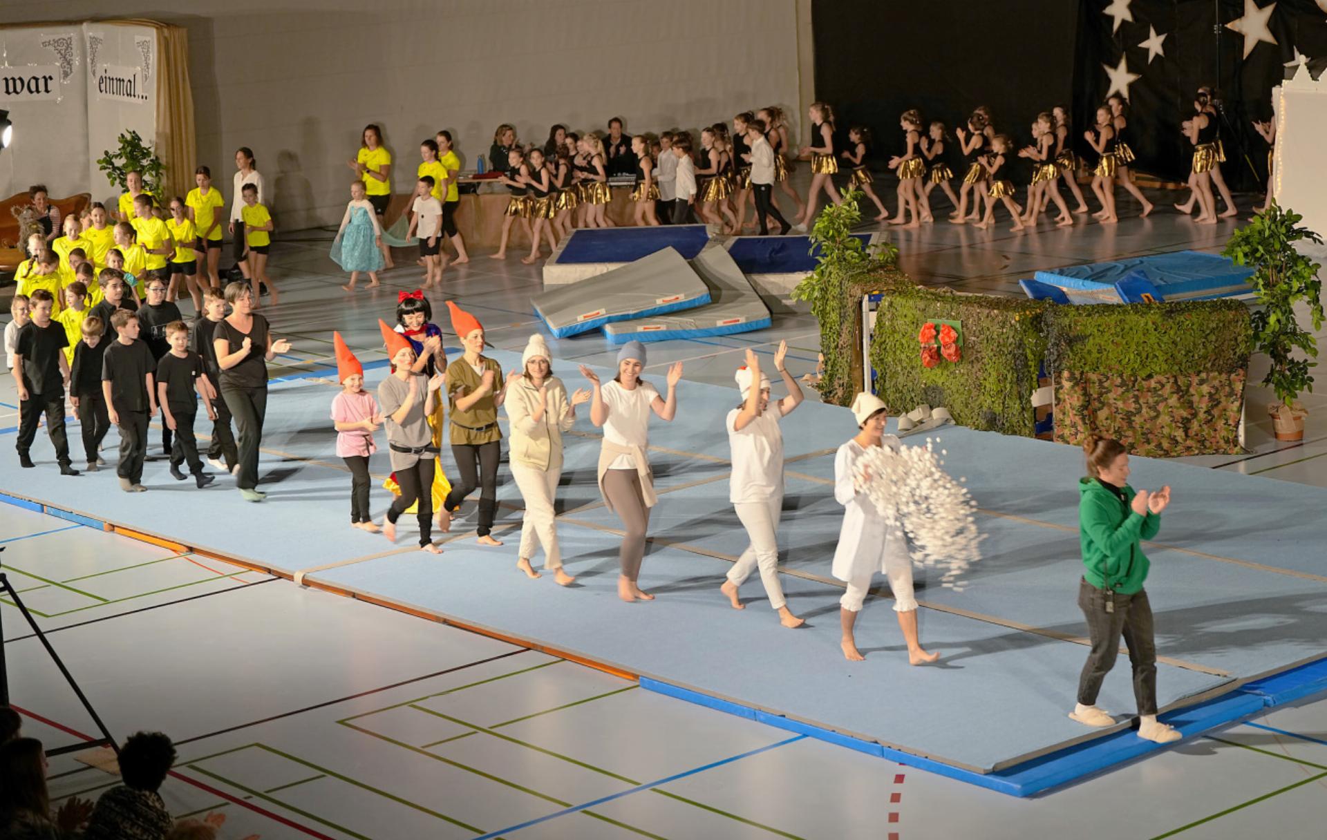 Eine fabeltastische Turnshow - Das Bild wird blockiert. – Möglicherweise durch einen aktiven Adblocker.