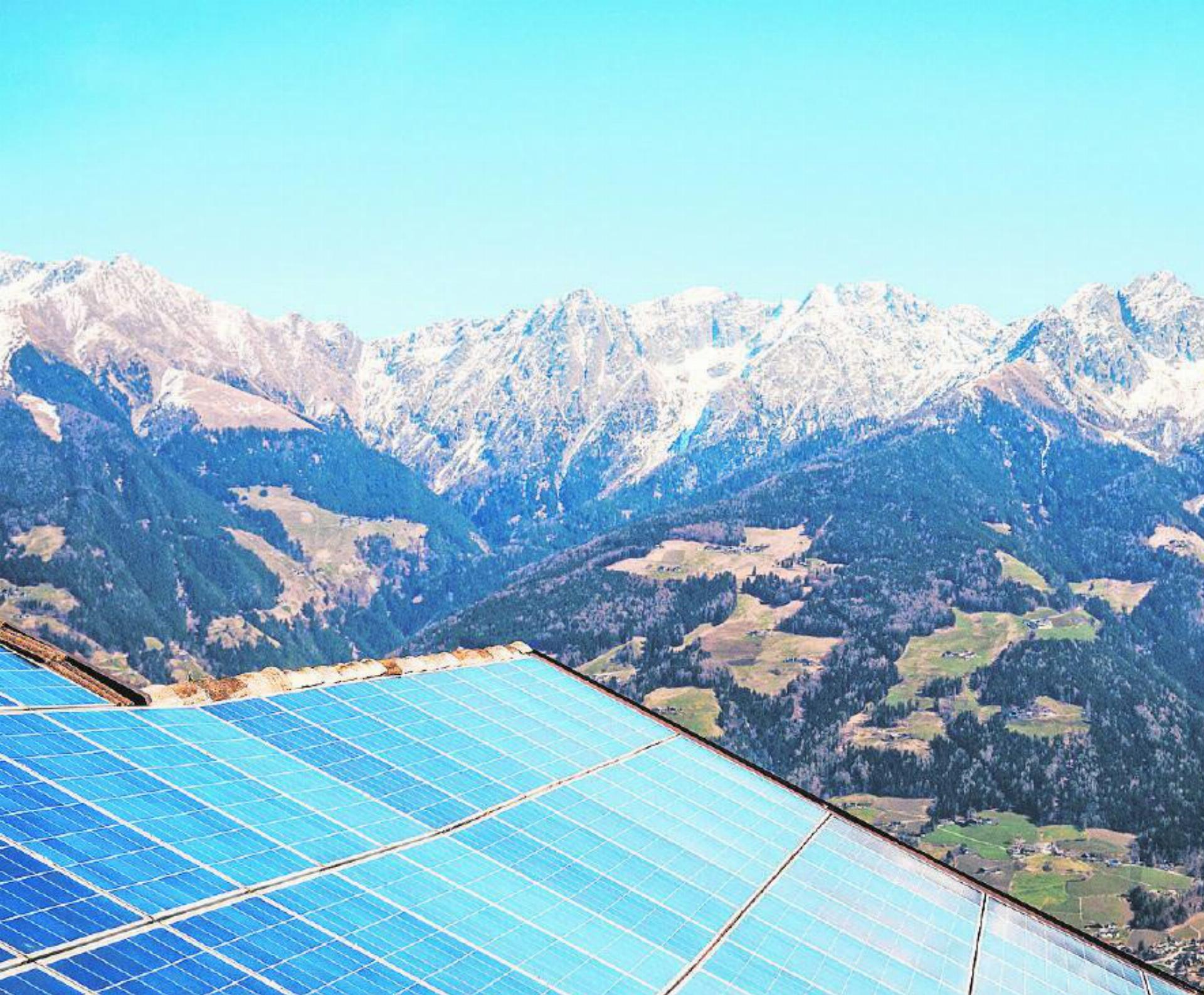 Der Bundesrat hat neue Massnahmen beschlossen, um die nachhaltige Entwicklung in der Schweiz voranzubringen, beispielsweise die Planung von Photovoltaikanlagen für ganze Gemeindegebiete.