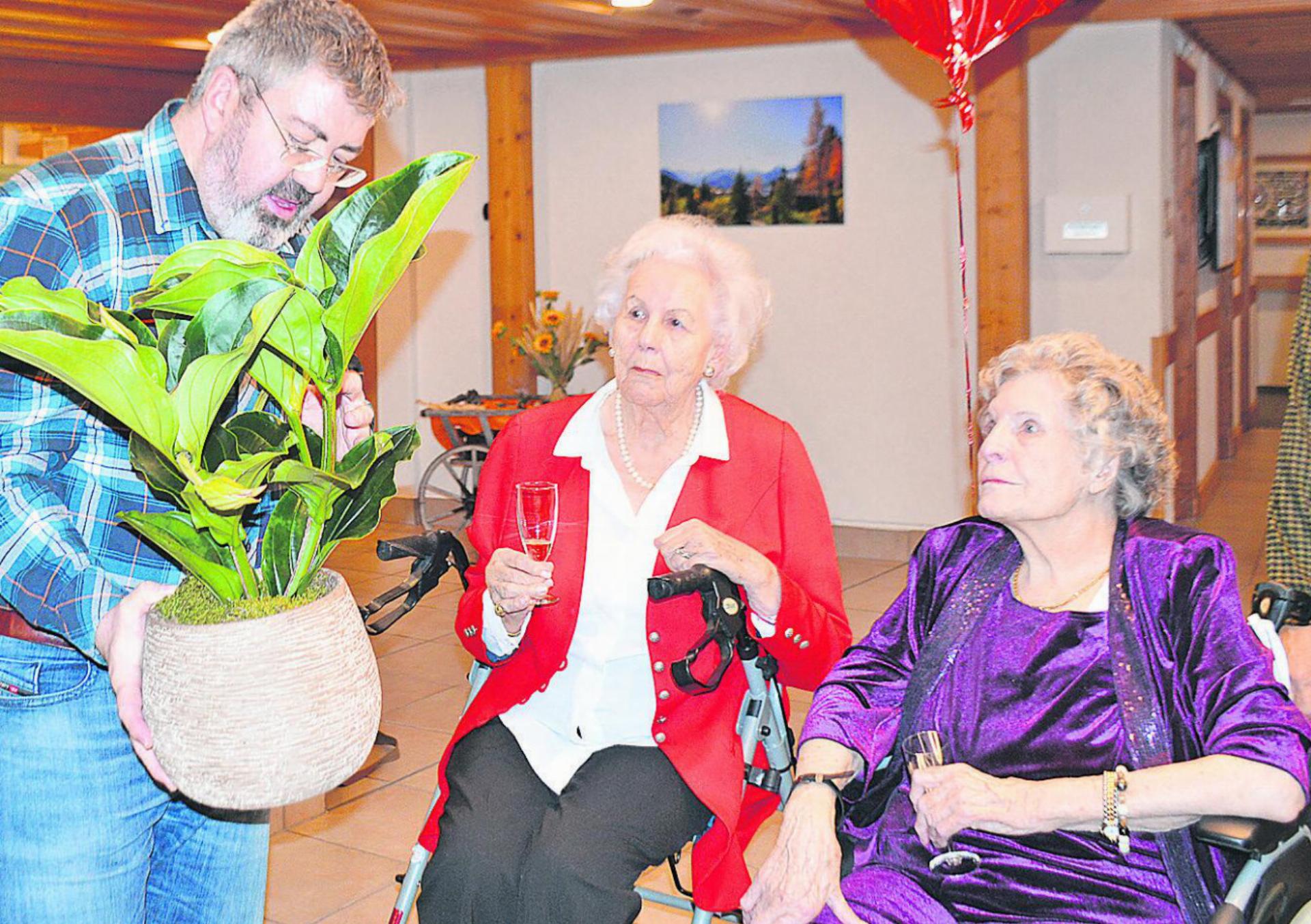 Blumen zum 100. Geburtstag