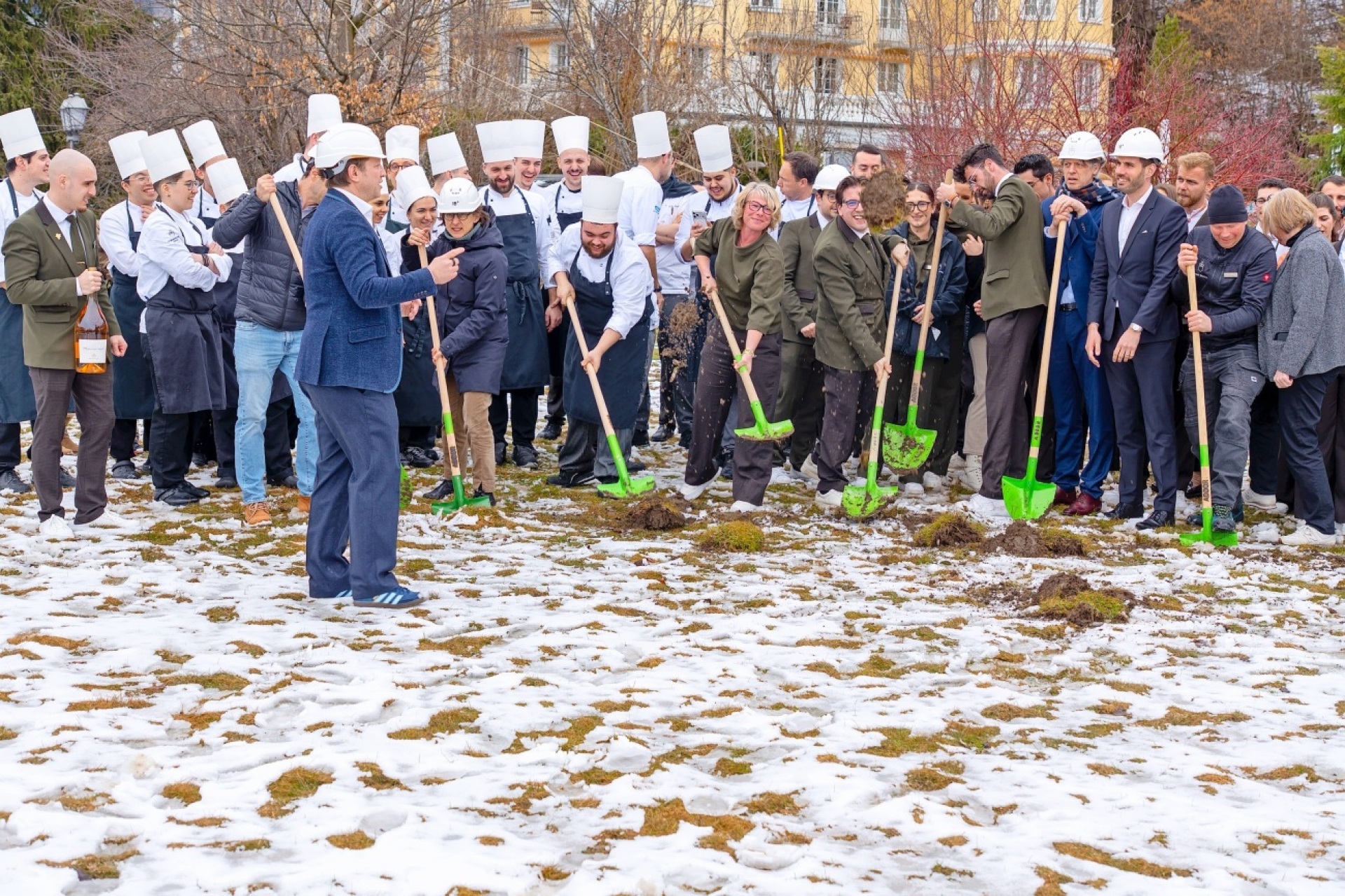 Spatenstich beim Le Grand Bellevue Gstaad ausgeführt - Das Bild wird blockiert. – Möglicherweise durch einen aktiven Adblocker.