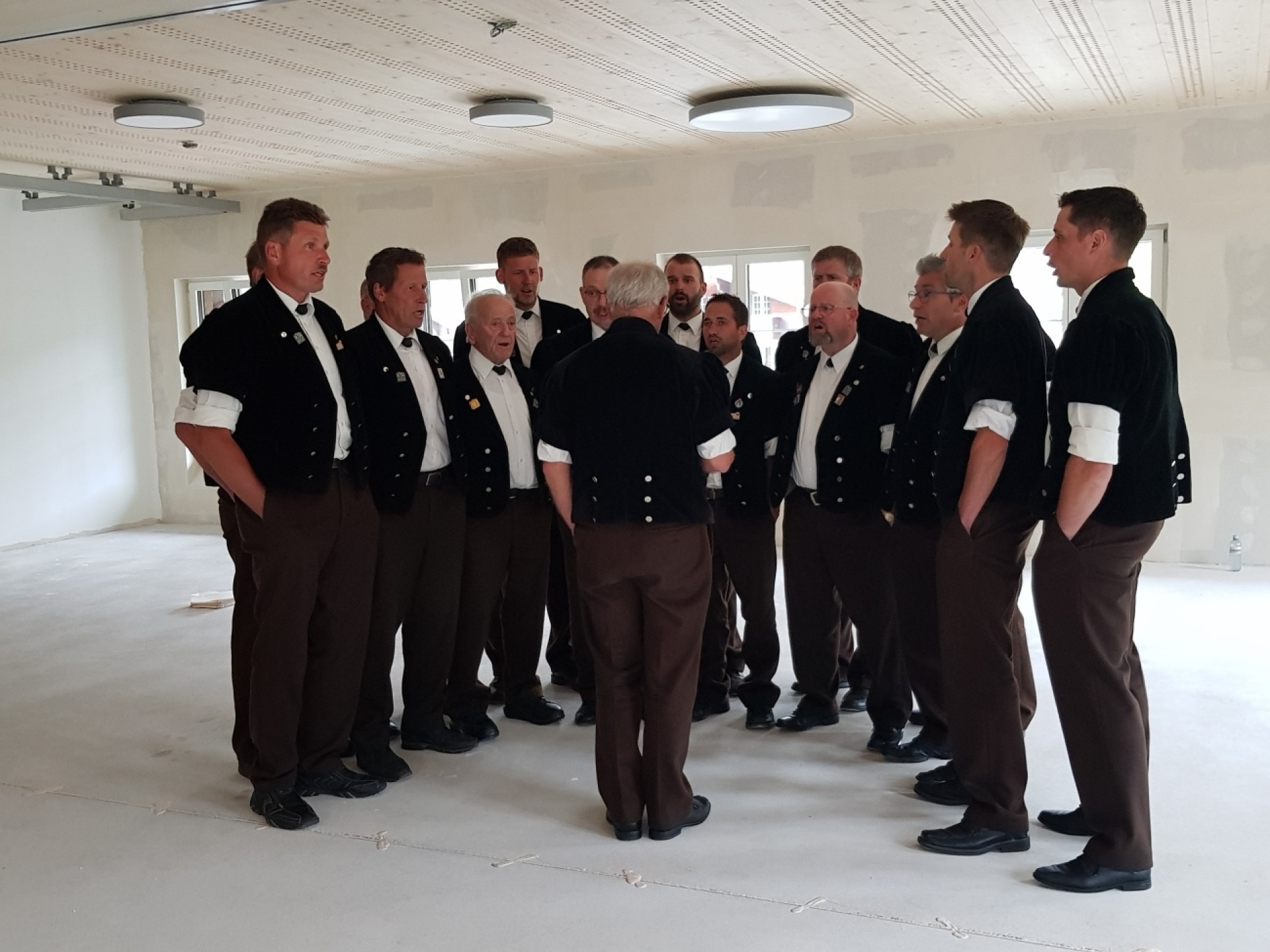 Bernisch-Kantonales Jodlerfest – unterwegs mit dem Jodlerklub Gsteig