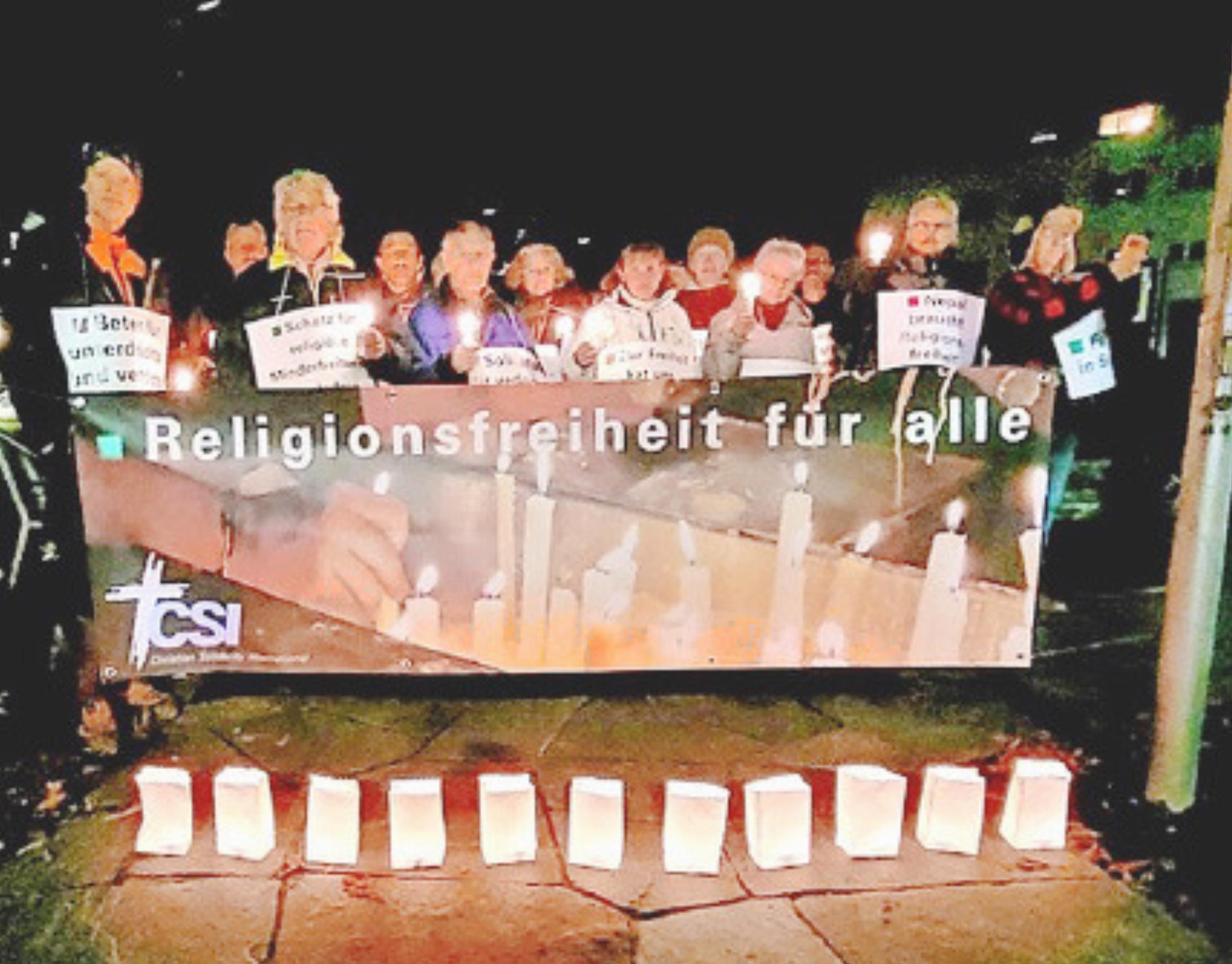 Stille Gebete und Hunderte von Kerzen für Weihnachten ohne Terror - Das Bild wird blockiert. – Möglicherweise durch einen aktiven Adblocker.