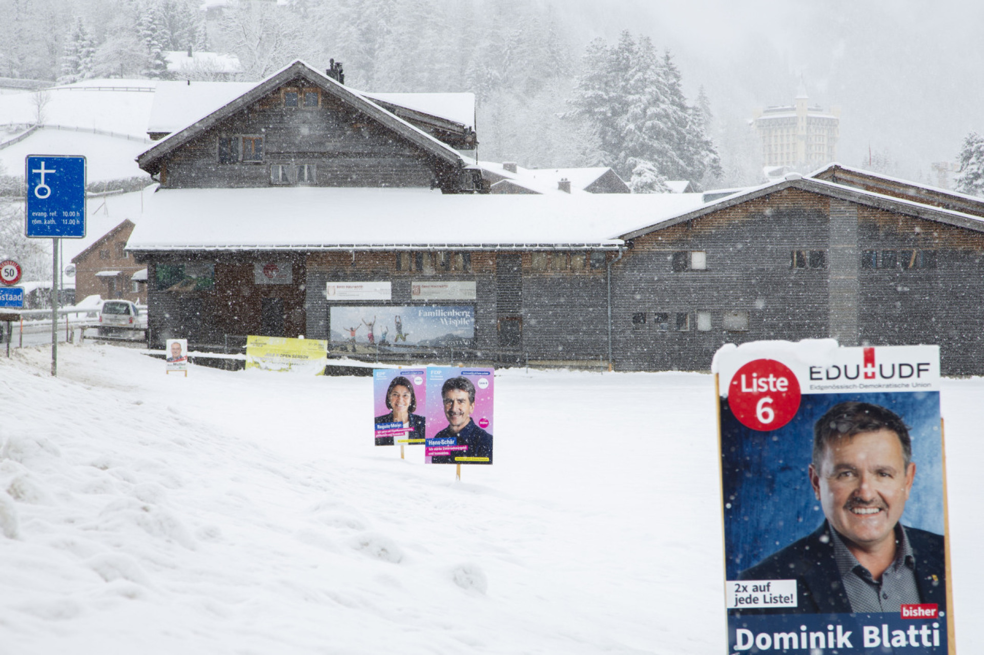 Zwischen Präsenz und Wirkung: Beeinflussen Wahlplakate unsere Entscheidung? - Das Bild wird blockiert. – Möglicherweise durch einen aktiven Adblocker.