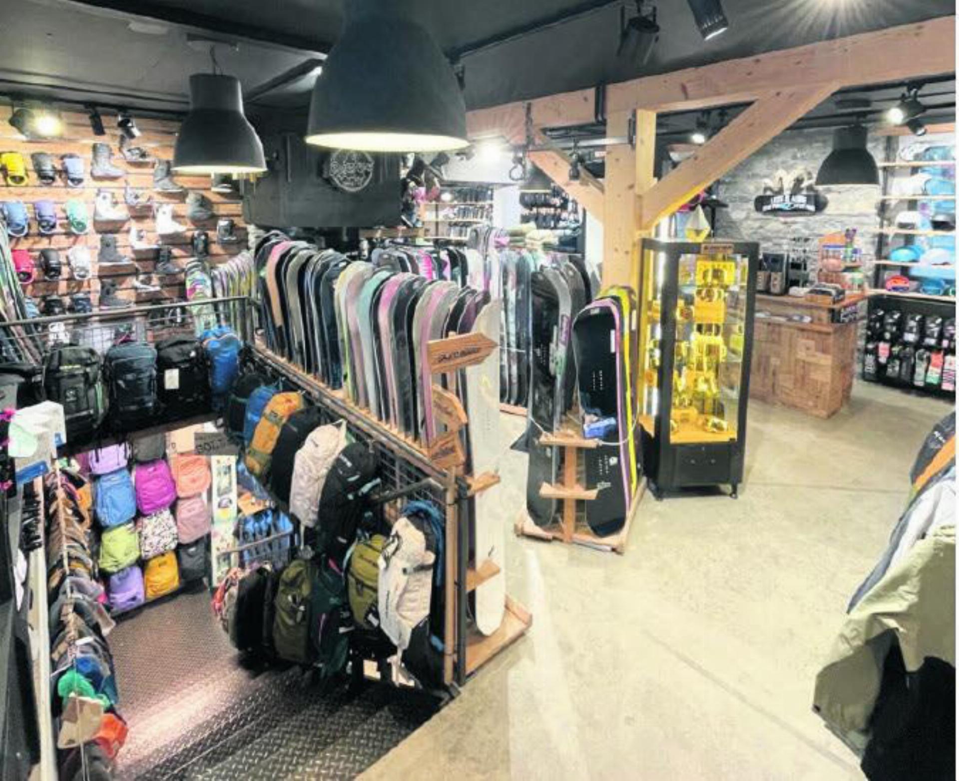 Der Pure Snowboard Shop startet im März die Aktion «2 für 1». FOTO: ZVG