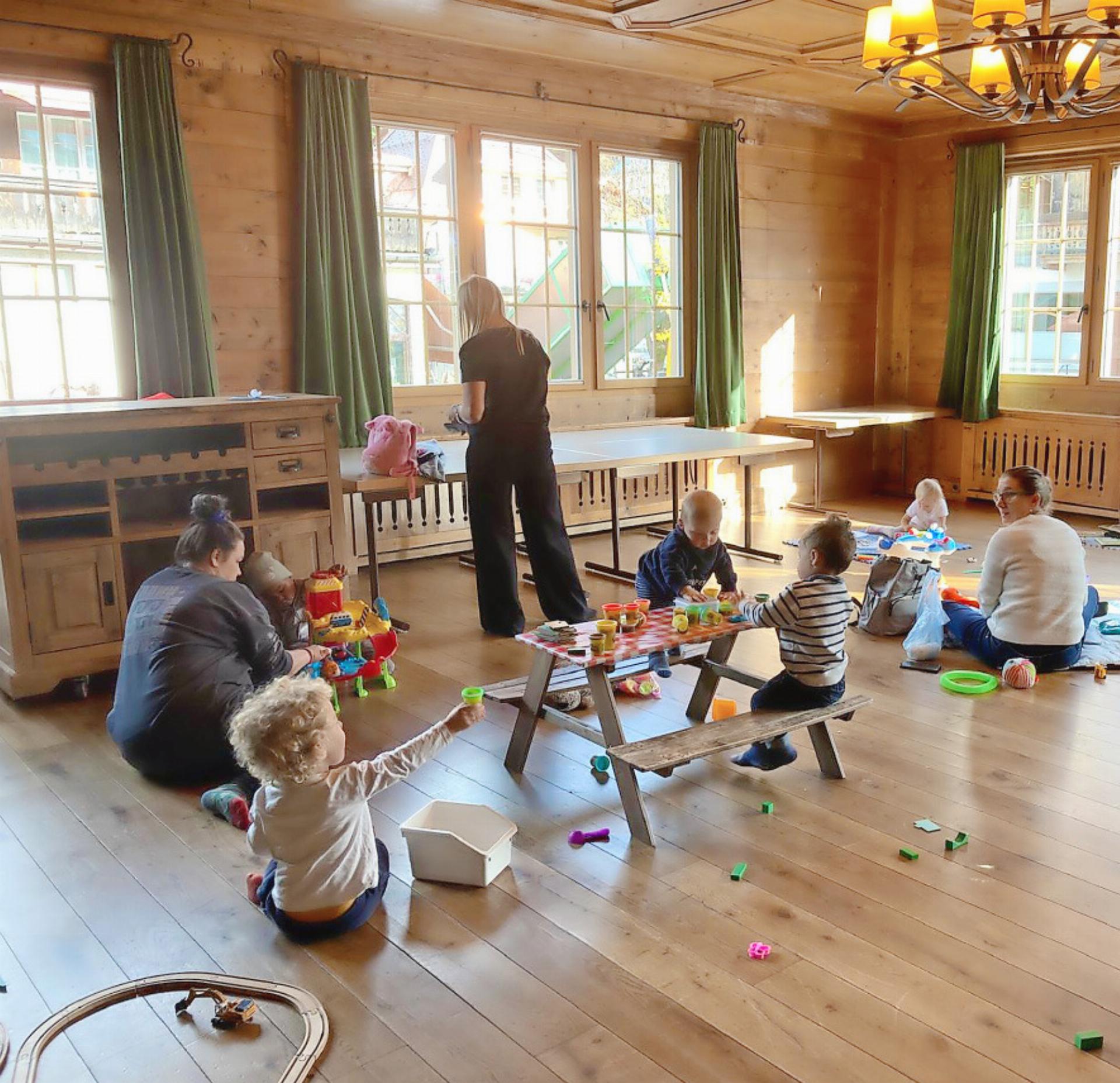 Neuer Familiensupport stärkt junge Familien im Saanenland - Das Bild wird blockiert. – Möglicherweise durch einen aktiven Adblocker.