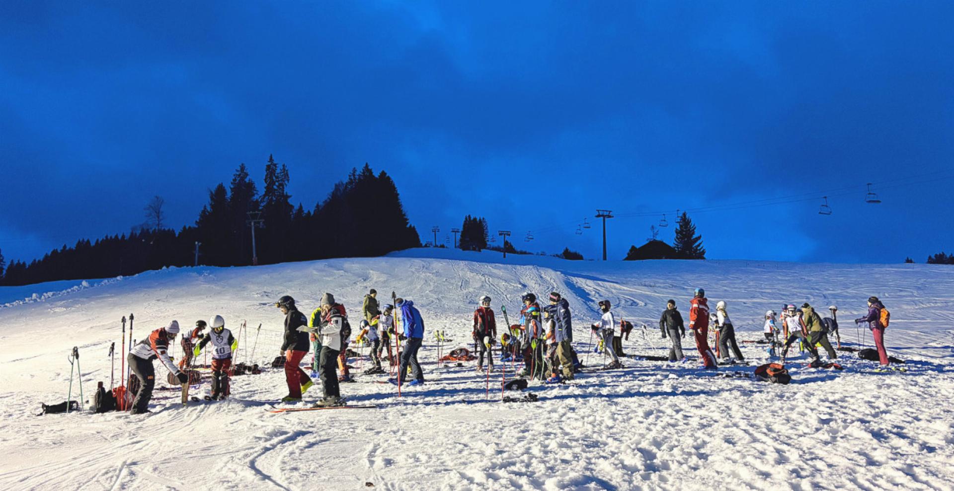JFK Ski Club Slalom Challenge by night: Zweifachsiege bei drei von vier Kategorien - Das Bild wird blockiert. – Möglicherweise durch einen aktiven Adblocker.