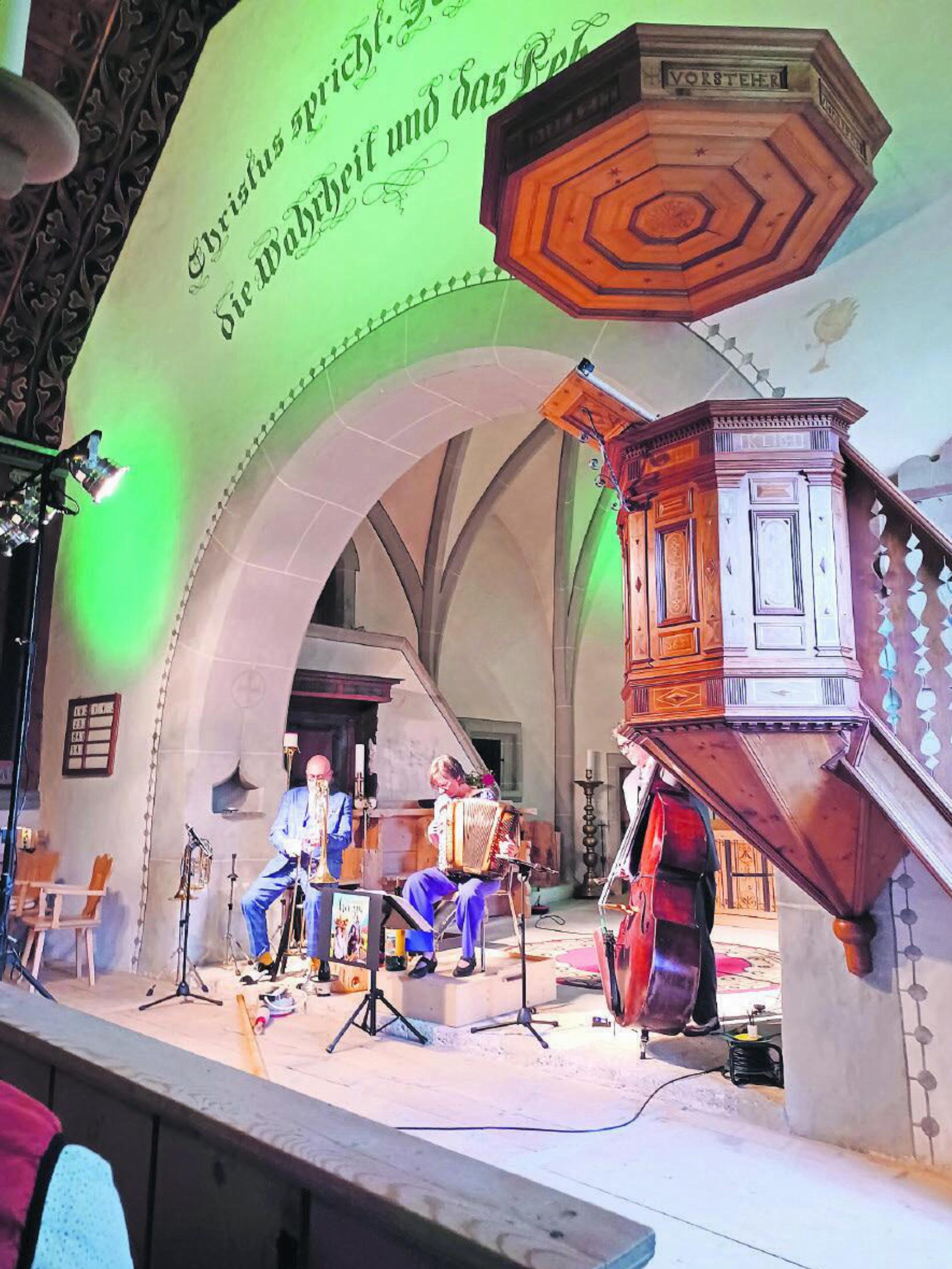 «Trio Cappella» auf Tour machte Halt in der Kirche Lauenen