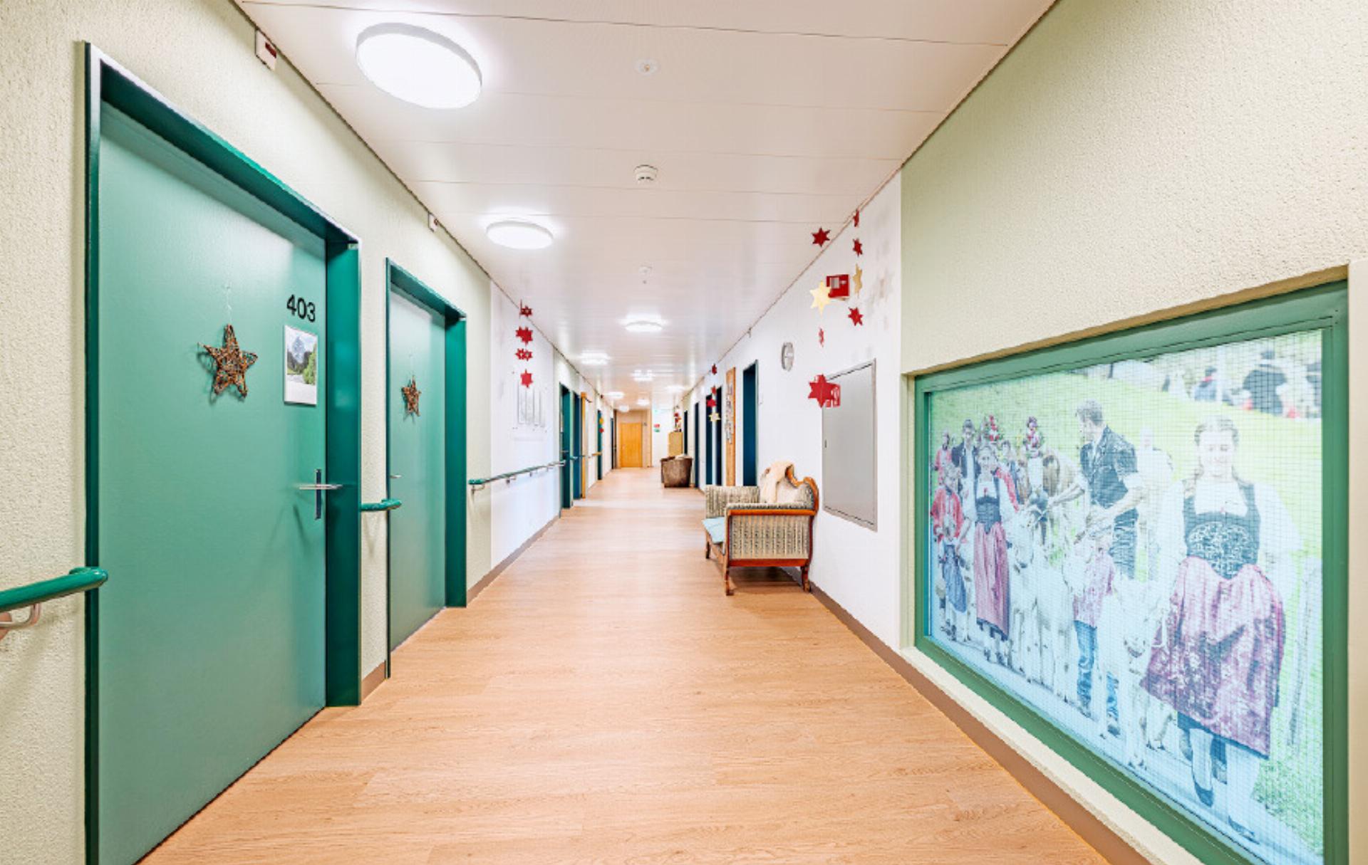 Umbauprojekt Spitalstandort Zweisimmen: Ausbau Notfall und Modernisierung Wohnbereich für Demenz erfolgreich abgeschlossen - Das Bild wird blockiert. – Möglicherweise durch einen aktiven Adblocker.