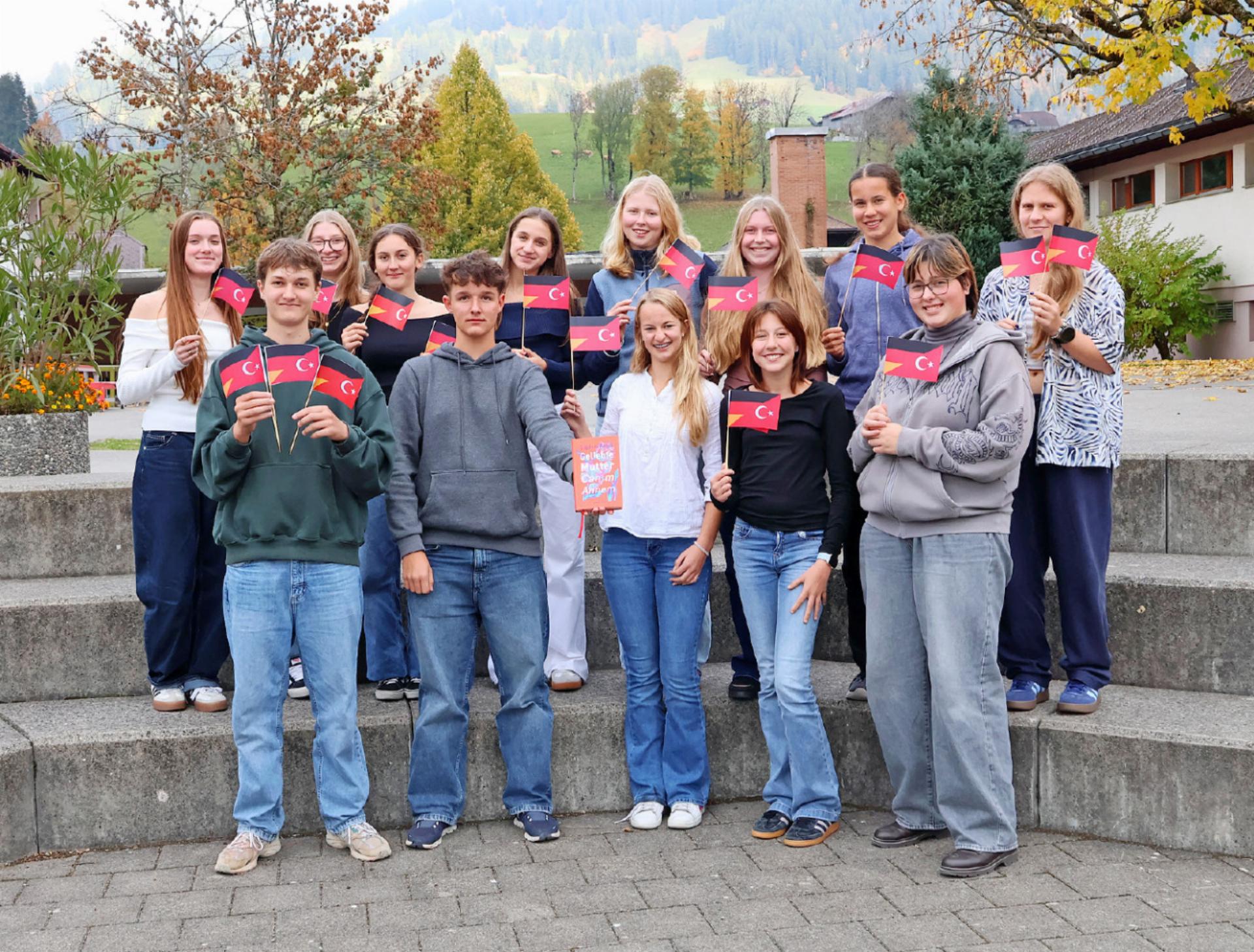 Zwischen kultureller Tradition und individueller Freiheit - Das Bild wird blockiert. – Möglicherweise durch einen aktiven Adblocker.