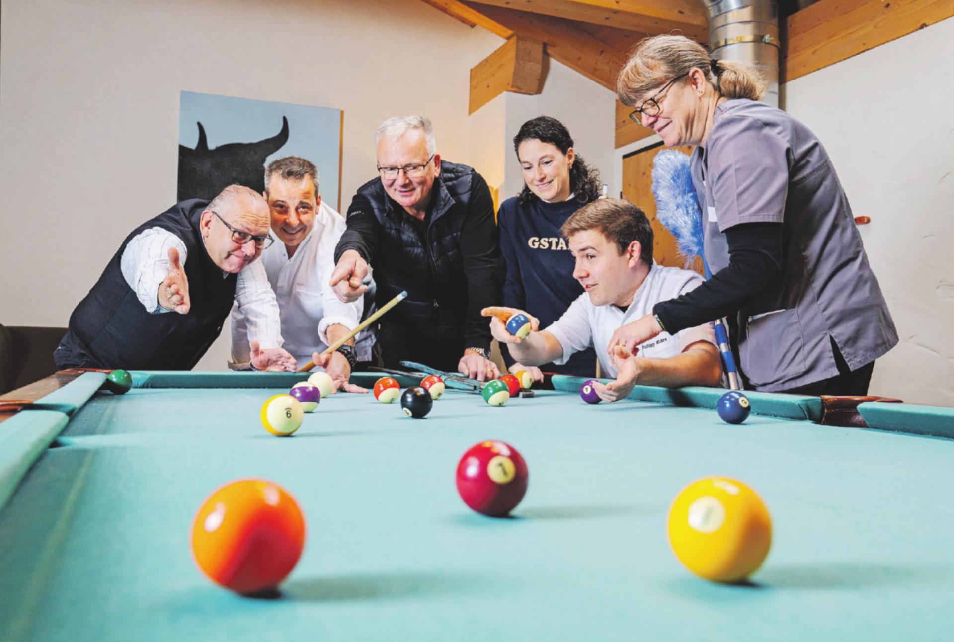 Sechs Menschen, eine Seele: das Hotel Spitzhorn - Das Bild wird blockiert. – Möglicherweise durch einen aktiven Adblocker.