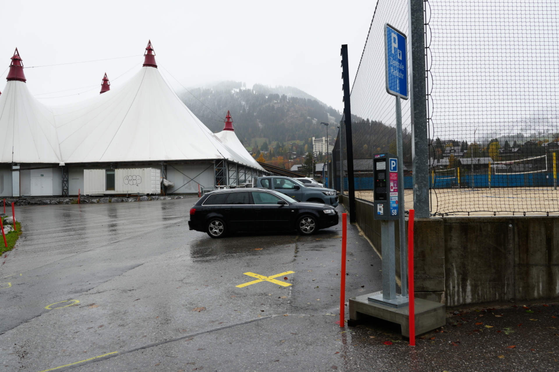Angestellte können in Gstaad auch künftig gratis parken - Das Bild wird blockiert. – Möglicherweise durch einen aktiven Adblocker.