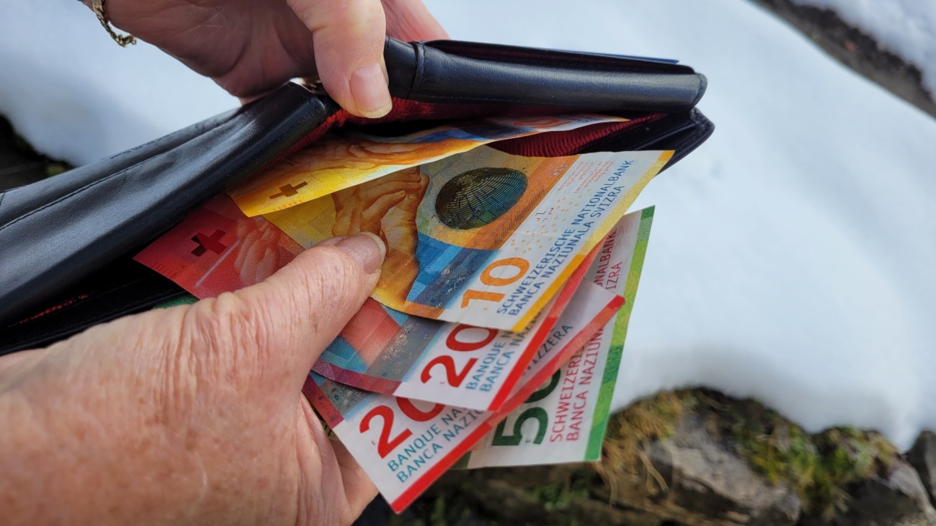 So teuer ist die Kurtaxe wirklich - Das Bild wird blockiert. – Möglicherweise durch einen aktiven Adblocker.