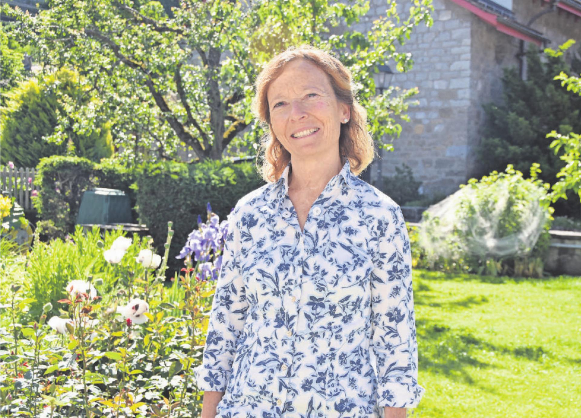 Claudia Sollberger war 30 Jahre Hausärztin in Gstaad. Vor gut zwei Monaten hat sie als Hausärztin aufgehört und widmet sich noch zwei Tage die Woche in Bern ihrem Steckenpferd, der Palliativmedizin. FOTOS: ANITA MOSER
