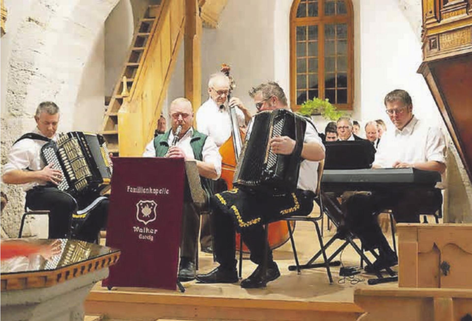 Einheimische Klänge in der Kirche Gsteig - Das Bild wird blockiert. – Möglicherweise durch einen aktiven Adblocker.