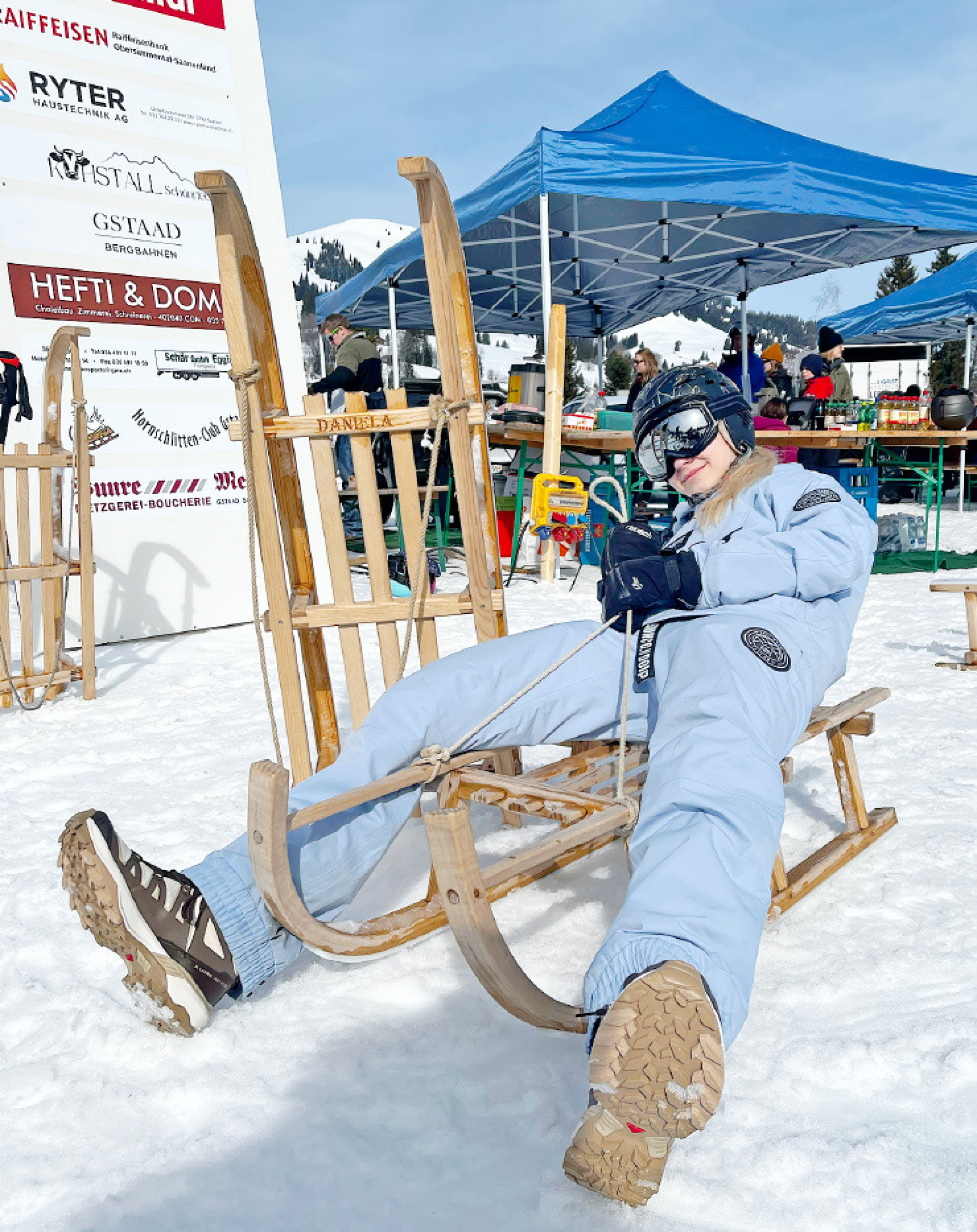 Mit Sommerschuhen auf dem Schlitten - Das Bild wird blockiert. – Möglicherweise durch einen aktiven Adblocker.