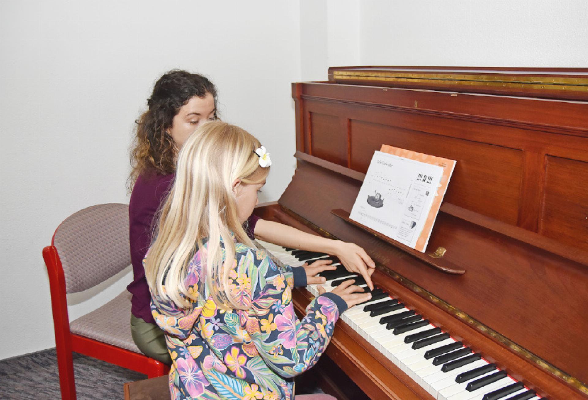 Noch kein Weihnachtsgeschenk? Wieso nicht Musikunterricht verschenken? - Das Bild wird blockiert. – Möglicherweise durch einen aktiven Adblocker.