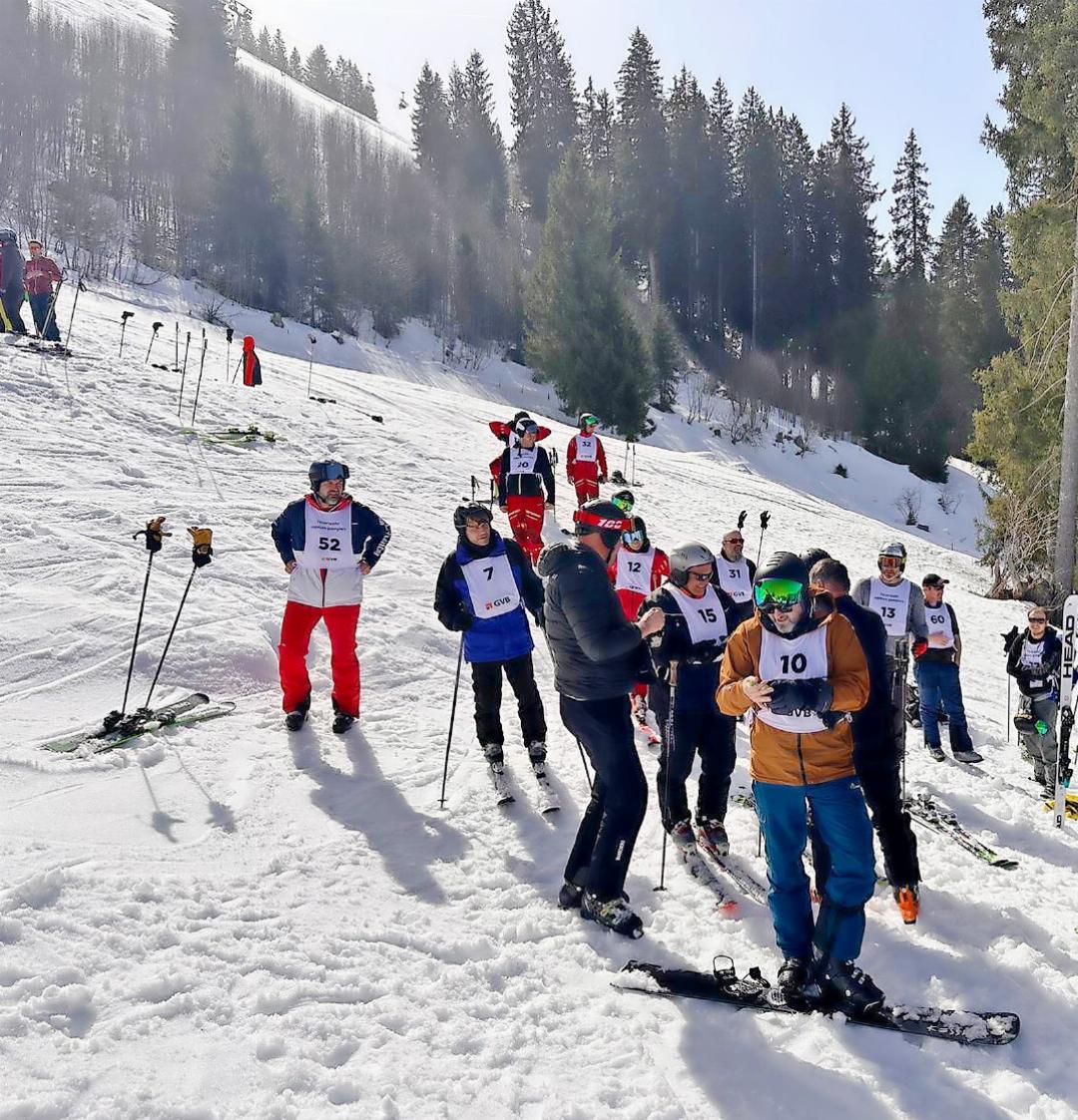 Startvorbereitungen der zahlreichen Teilnehmenden. FOTOS: DANIEL MICHEL Startvorbereitungen der zahlreichen Teilnehmenden. FOTOS: DANIEL MICHEL
