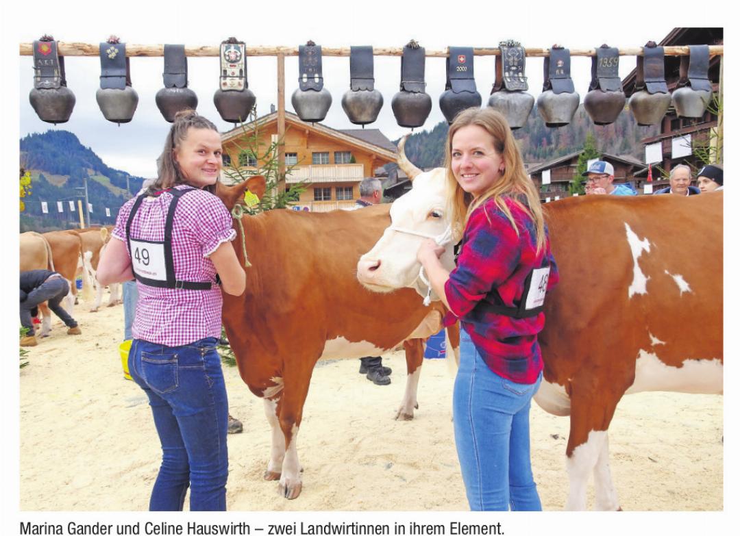 Marina Gander und Celine Hauswirth – zwei Landwirtinnen in ihrem Element. Marina Gander und Celine Hauswirth – zwei Landwirtinnen in ihrem Element.