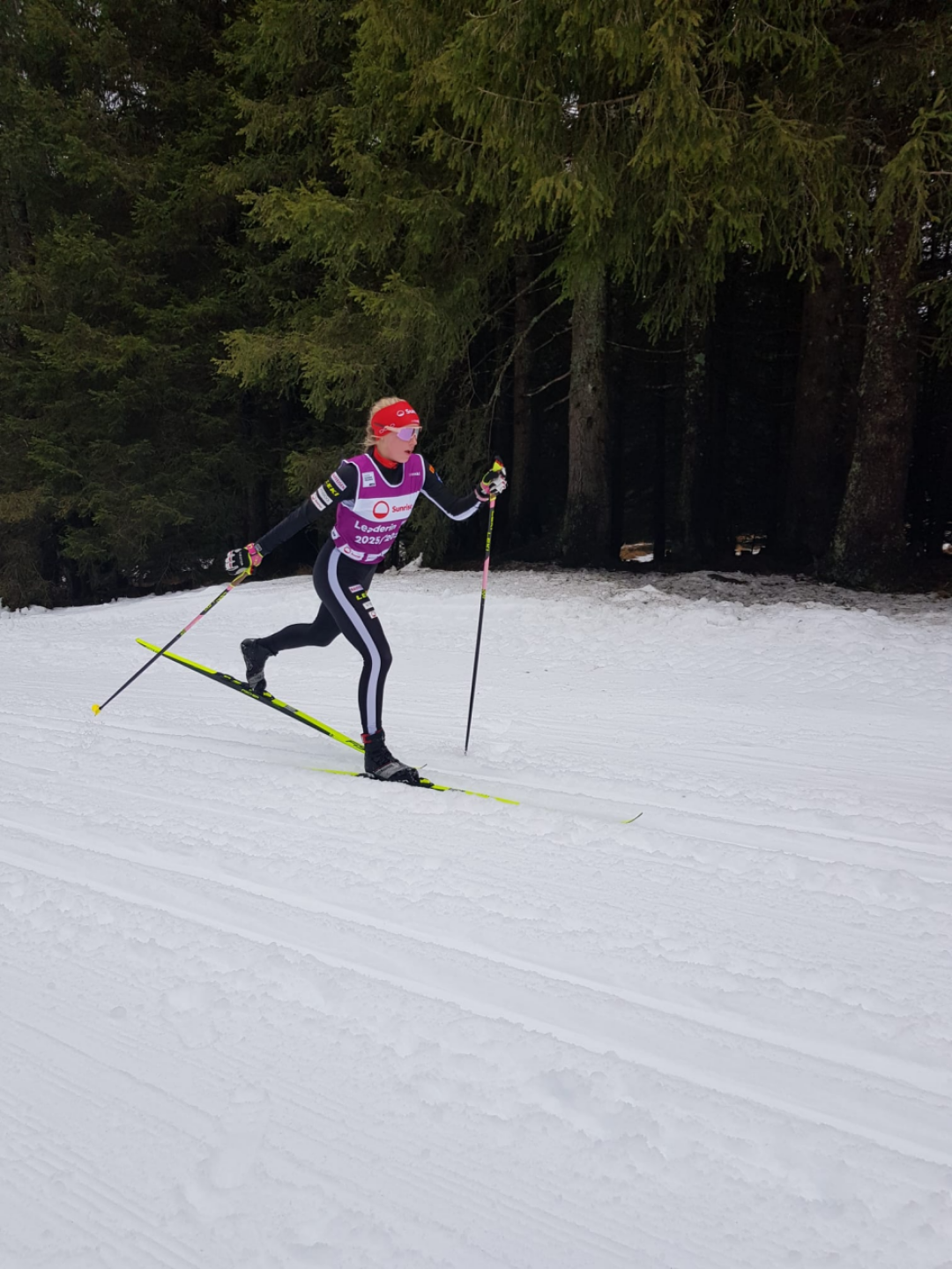 Die 15-jährige Gstaaderin Danja Reichenbach überzeugt bei der Swiss-Nordic-Tour in Campra. Foto: zvg Die 15-jährige Gstaaderin Danja Reichenbach überzeugt bei der Swiss-Nordic-Tour in Campra. Foto: zvg