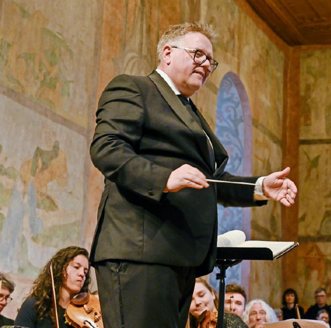 Dirigent Michael S. Bach Dirigent Michael S. Bach