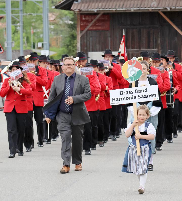 Die Brass Band «Harmonie» Saanen überzeugte unter der Leitung von Michael Bach sowohl in der Konzertals auch in der Marschmusik und siegte in beiden Kategorien. FOTO: ZVG MG OBERWIL