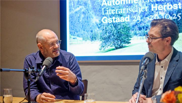 Jonas Lüscher im Gespräch mit Markus Iseli. FOTOS: ZVG