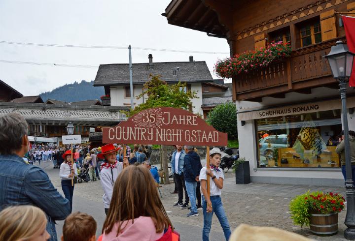 «Howdy Cowboy» der Jubiläumsumzug krönte den Abschluss des 35. Country-Wochenendes.