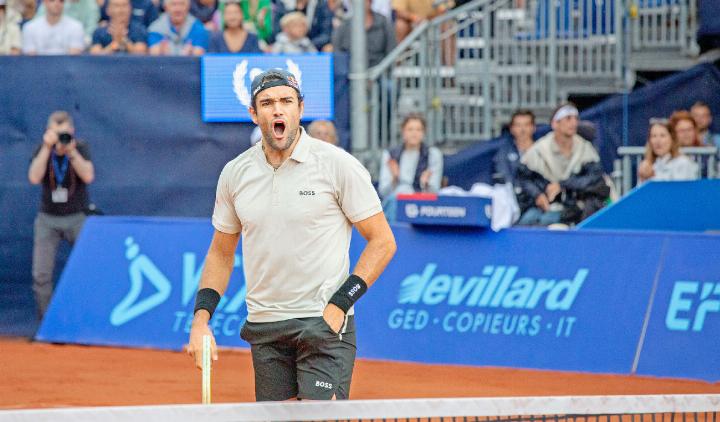 Inbrünstig schreit Matteo Berrettini beim Sieg des ersten Satzes im Finalspiel gegen Quentin Halys. FOTOS: JOCELYNE PAGE