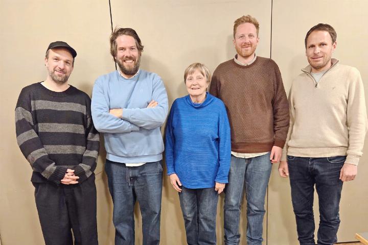 Der Vepass-Vorstand: v.l. Raoul Sigel, Fabian Jaggi (Präsident), Ruth Schmid, Lukas Gasser (neu), der zurückgetretene Simon Hauswirth; nicht auf dem Foto: Indigo Tordoi (wurde per Video zugeschaltet) .

FOTO: EUGEN DORNBIERER-HAUSWIRTH
