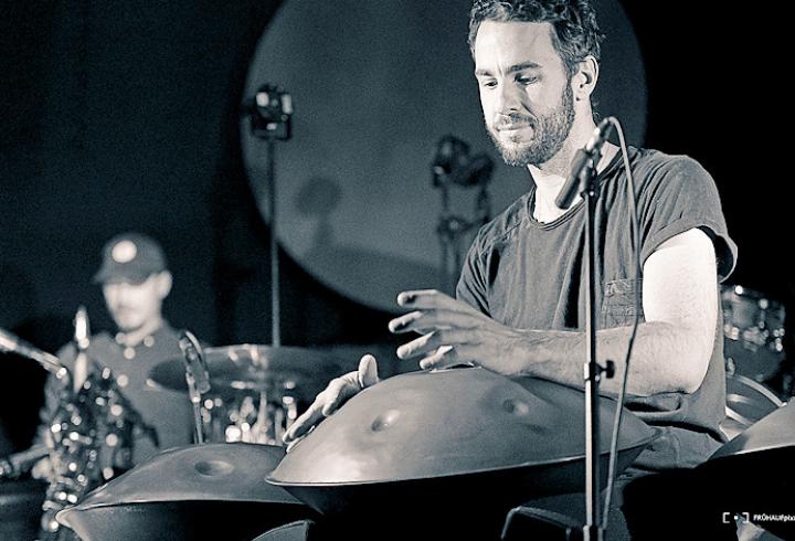 Manu Delago wird in Zweisimmen das spezielle Handpan spielen.
FOTO: M.D. MGMT