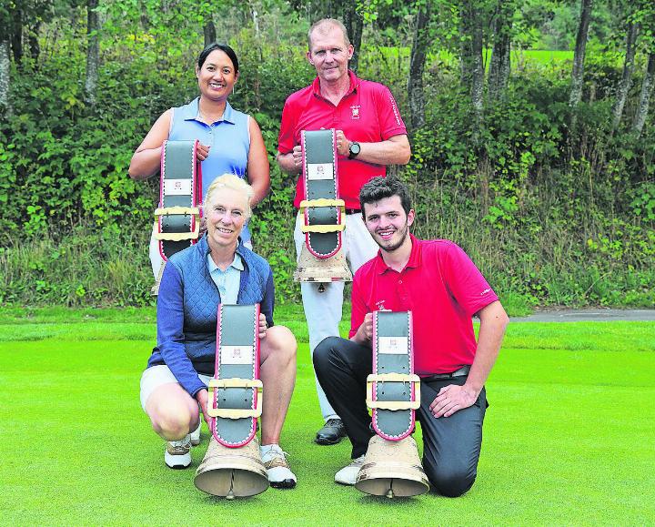 Die Clubmeister Fränzi Steffen, Patrick Staub (beide hinten), Anita Roth und Cedric Brand. FOTO: ADRIAN RUCH