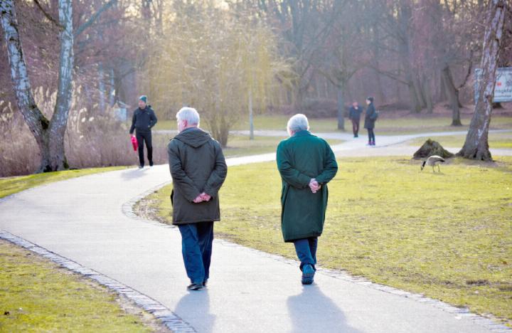 Die Bevölkerung im Kanton Bern altert gemäss neuen Szenarien deutlich.     SYMBOLBILD: PIXABAY