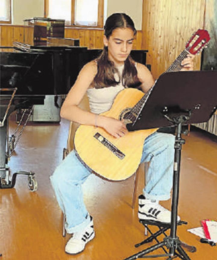 Melia Mazzara, Gitarre. FOTOS: ZVG